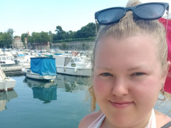 HLaura01 - 24 éves társkereső fotója HLaura01 - 24 éves társkereső fotója